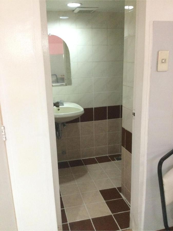 Oyo 817 Vista Apartelle Mandaluyong Exterior foto